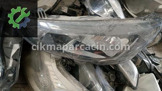 Ford Focus Sol Ön Far çıkma parça