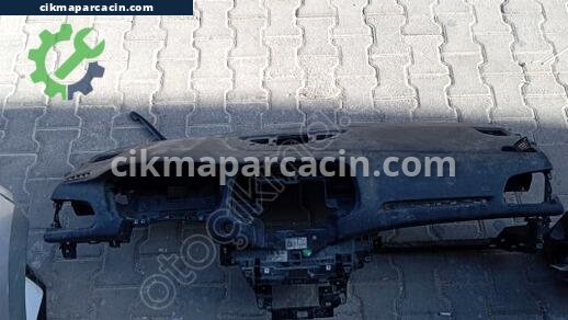 Renault Megane Torpido çıkma parça