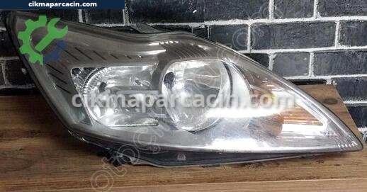 Ford Focus Sağ Ön Far çıkma parça