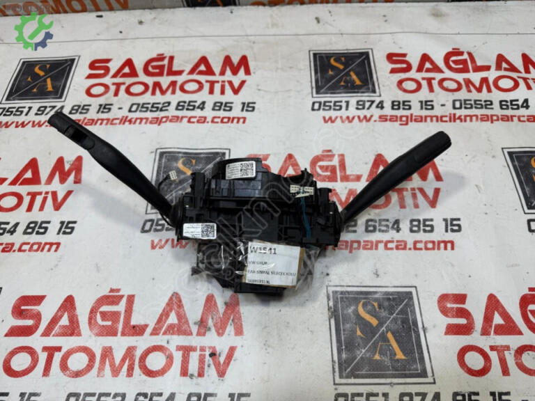 Volkswagen Silecek Kolu çıkma parça