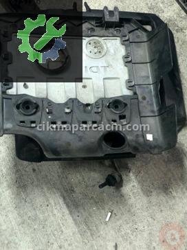 Volkswagen Passat Külbütör Kapağı 03G103925BP çıkma parça