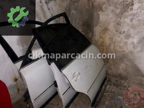 Volkswagen Passat Sağ Ön Kapı çıkma parça