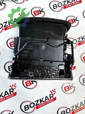 Volkswagen Passat Havalandırma Izgarası 3AB819702 çıkma parça
