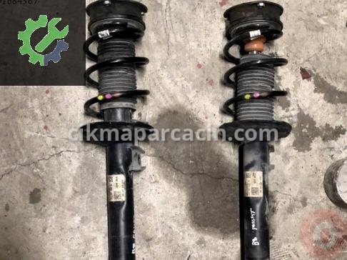 Volkswagen Passat Amortisör çıkma parça