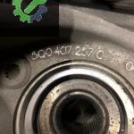 Passat B8 on aks tasiyici cikma 5Q0407257C /5Q0407258C