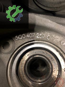 Passat B8 on aks tasiyici cikma 5Q0407257C /5Q0407258C