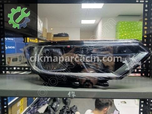 Volkswagen Passat Sağ Ön Far çıkma parça