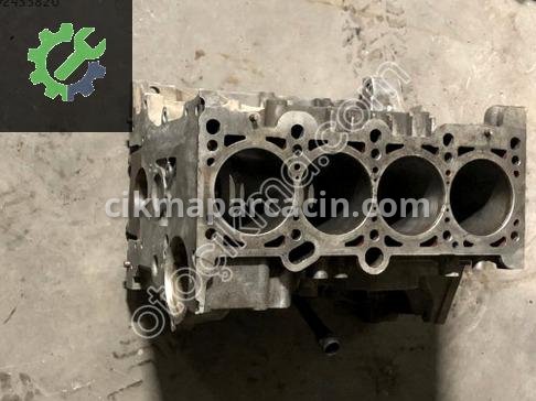 Volkswagen Passat Blok çıkma parça