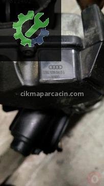 Volkswagen Passat Emme Manifoldu 03G129637A çıkma parça