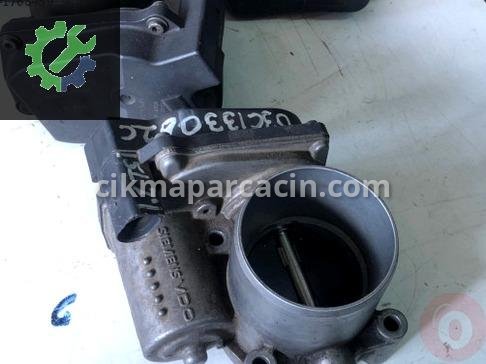 Volkswagen Passat Gaz Kelebeği 03C133062C çıkma parça