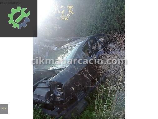 Volkswagen Passat Tavan çıkma parça