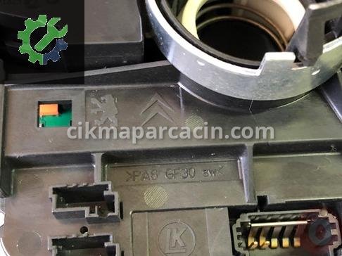 Citroen 208 Sinyal Kolu 98000223ZD çıkma parça