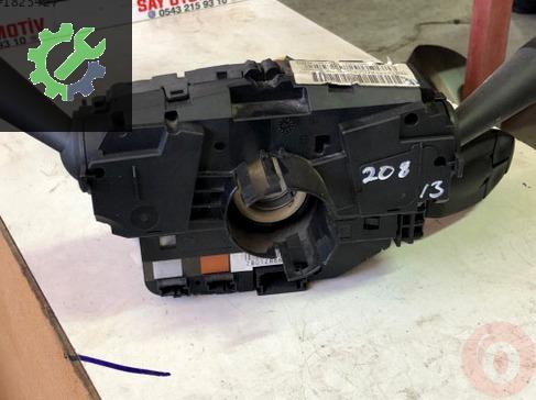 Pejo 208 Citroen sinyal kolu 98030390ZD