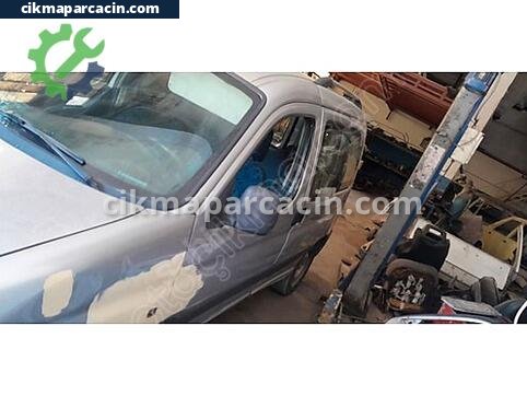 Peugeot Partner Kapı çıkma parça