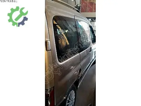 Peugeot Partner Kapı çıkma parça