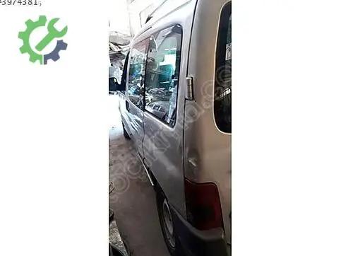 Peugeot Partner Kapı çıkma parça