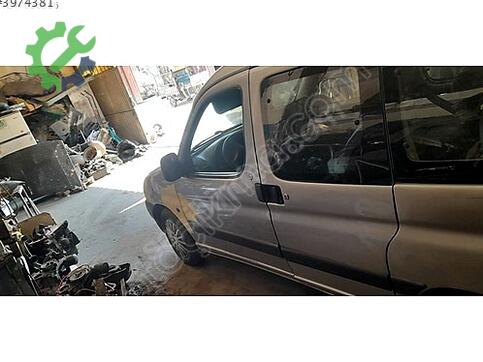 Peugeot Partner Kapı çıkma parça