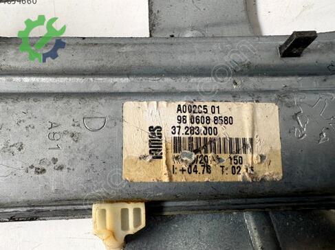 Peugeot 2008 Sağ Arka Kapı 9806082180 çıkma parça