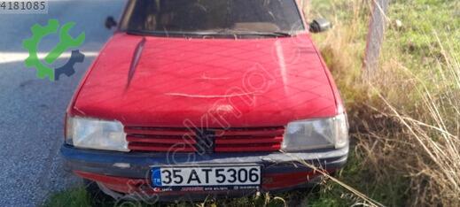 Peugeot 205 Çamurluk çıkma parça