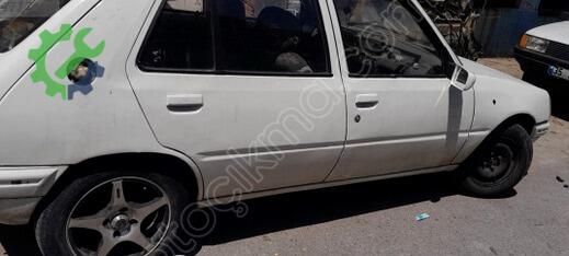 Peugeot 205 Kapı çıkma parça