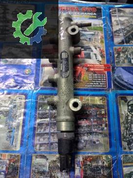 Peugeot 206 Enjektör 0445214028 çıkma parça