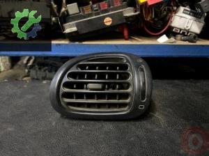 Peugeot 206 Sağ Üfleme Izgarası Çıkma Orjinal Hatasız