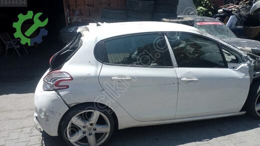 Peugeot 208 Arka Çamurluk çıkma parça