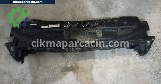 Peugeot 301 Panel Üst Plastiği çıkma parça