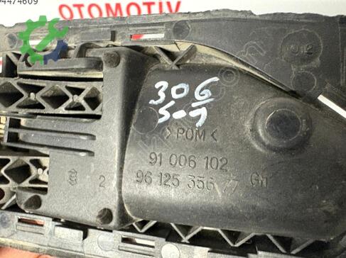 Peugeot 306 Sağ Ön Kapı çıkma parça