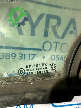 Peugeot 307 Sol Ön Kelebek Camı çıkma parça