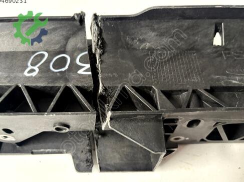 Peugeot 308 Ön Panel çıkma parça