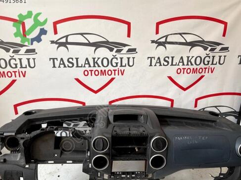 Peugeot Partner Torpido çıkma parça
