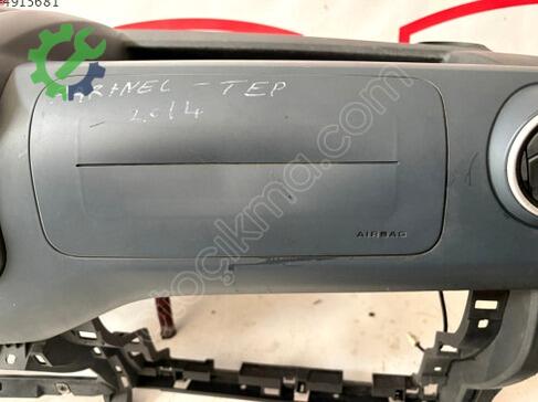 Peugeot Partner Torpido çıkma parça