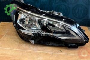 Peugeot 3008 2022 Çıkma Sağ Far