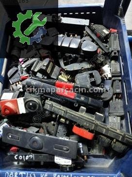 Volkswagen Polo Flaşör Düğmesi 6N1 953 235 çıkma parça