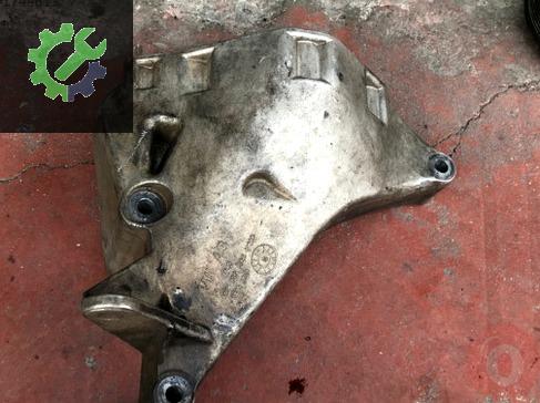 Volkswagen Polo Motor Takozu çıkma parça