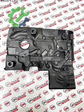 Volkswagen Polo Motor Kapağı 04B103925E çıkma parça
