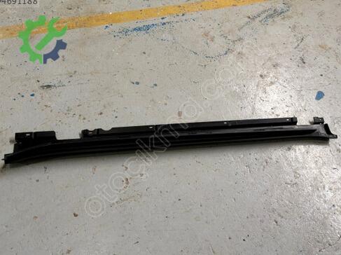 Porsche Macan Marşpiyel Kaplaması 95B8353554 çıkma parça