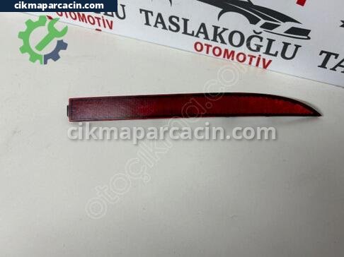 Porsche Taycan Reflektör çıkma parça