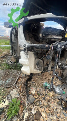 Volkswagen Phaeton Silecek Suyu Deposu çıkma parça