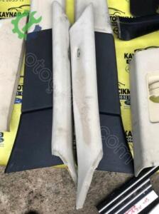 Land Rover Range Rover 2003-2009 Çıkma Ön Direk Plastiği