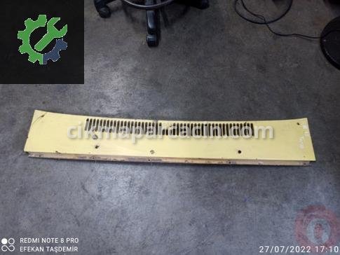 Renault R12 Cam Önü Izgarası çıkma parça