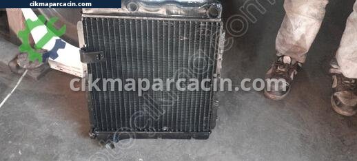 Renault R11 Su Radyatörü çıkma parça