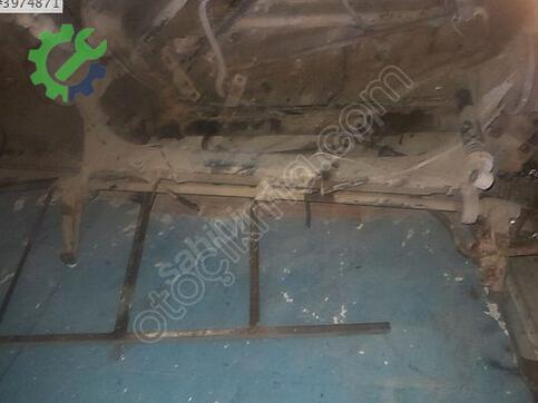 Renault R 21 Arka Dingil çıkma parça