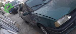 Renault R 19 Çıkma Ön Kapı Camları