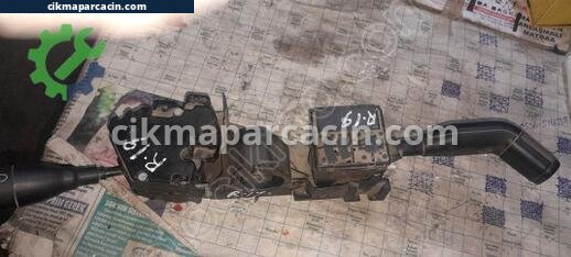Renault R19 Sinyal Kolu çıkma parça