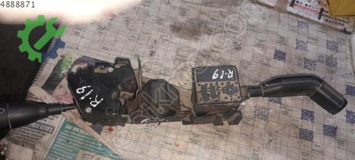 Renault R 19 Sinyal Kolu çıkma parça