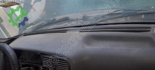 Renault R 19 Göğüslük çıkma parça