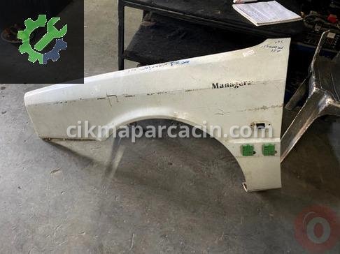 Renault R21 Çamurluk çıkma parça
