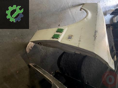 Renault R21 Çamurluk çıkma parça